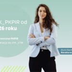 księgowa informująca o zmianach podatkowych