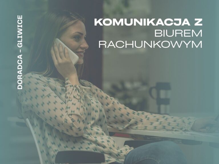 Księgowa komunikująca się z klientem